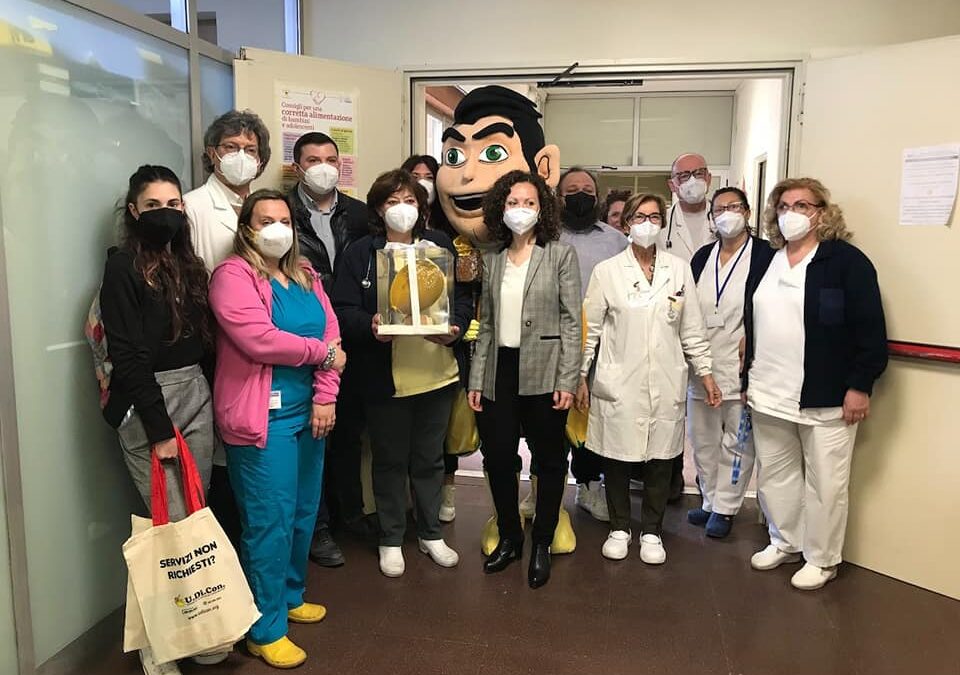 “Si affronta col sorriso”, le uova di Pasqua Udicon ai bambini dei reparti di pediatria a Siracusa e Ragusa 